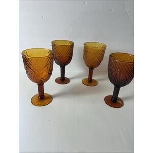 Embosed Amber Diamond Leaf Carousel Goblets Set Of 4